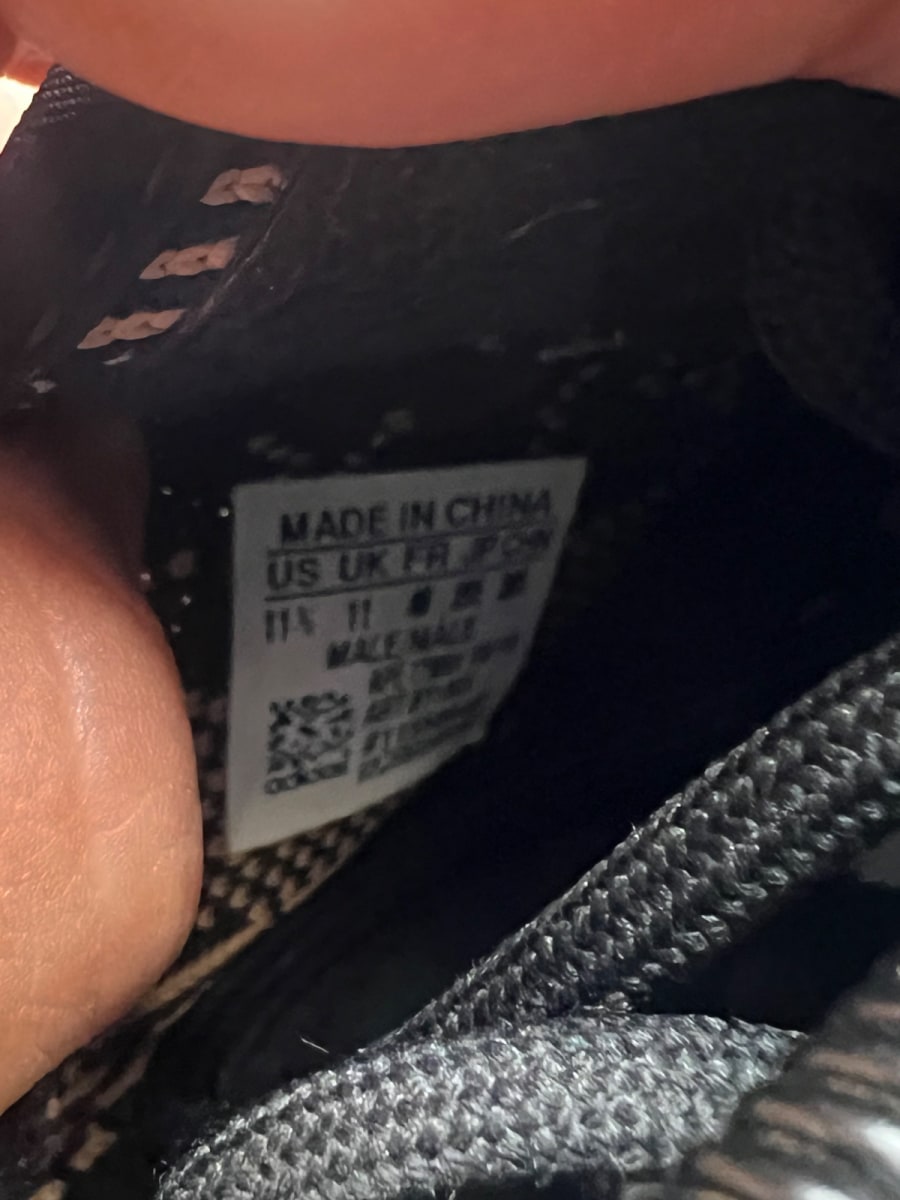 adidas Yeezy Boost 350 V2 Core Black Copper 11.5 (Moderately Worn Pre-Owned) - Image 8