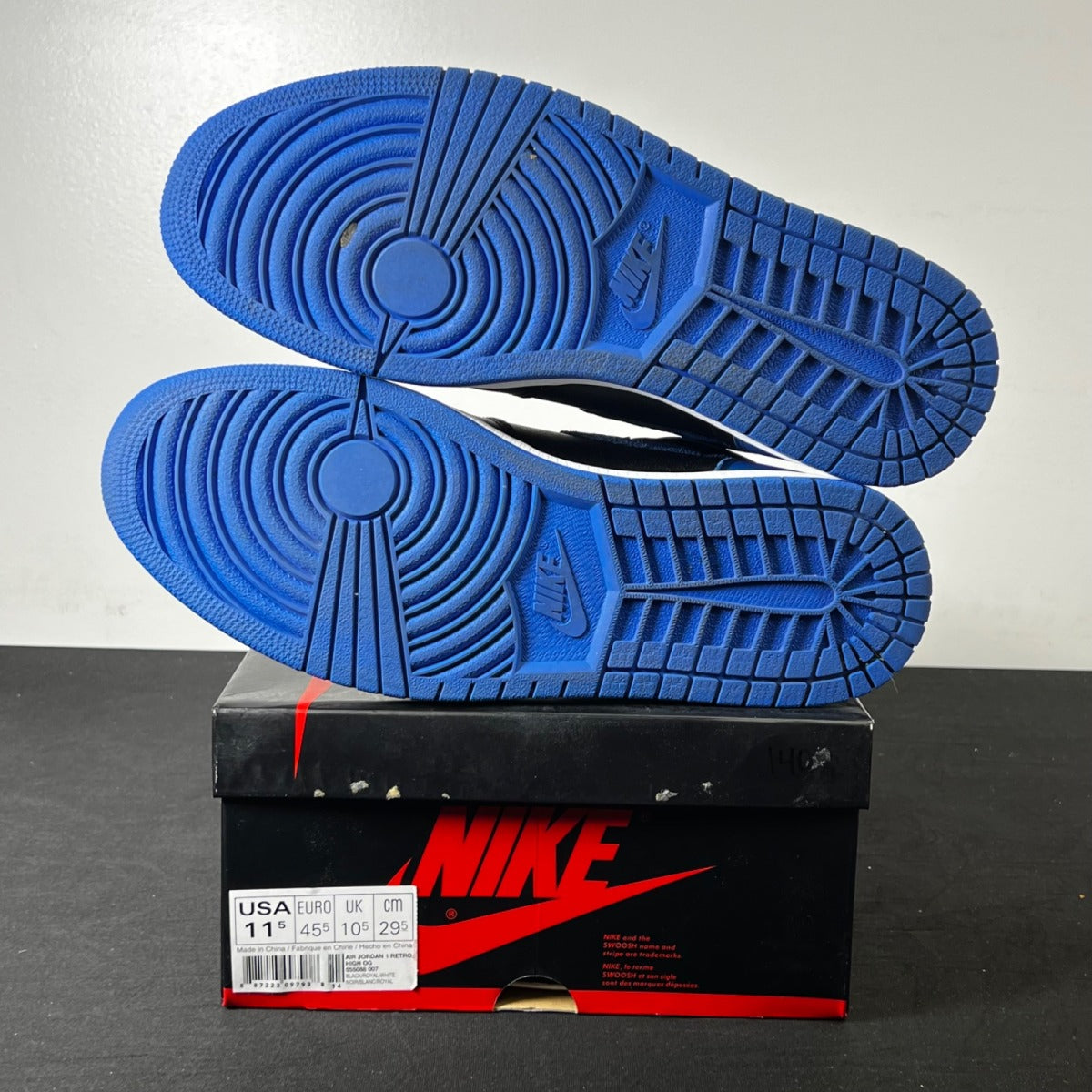 Jordan 1 Retro Royal (2017) 11.5 (Lightly Worn Pre-Owned)JordanBlack/Varsity Royal-White - Image 6