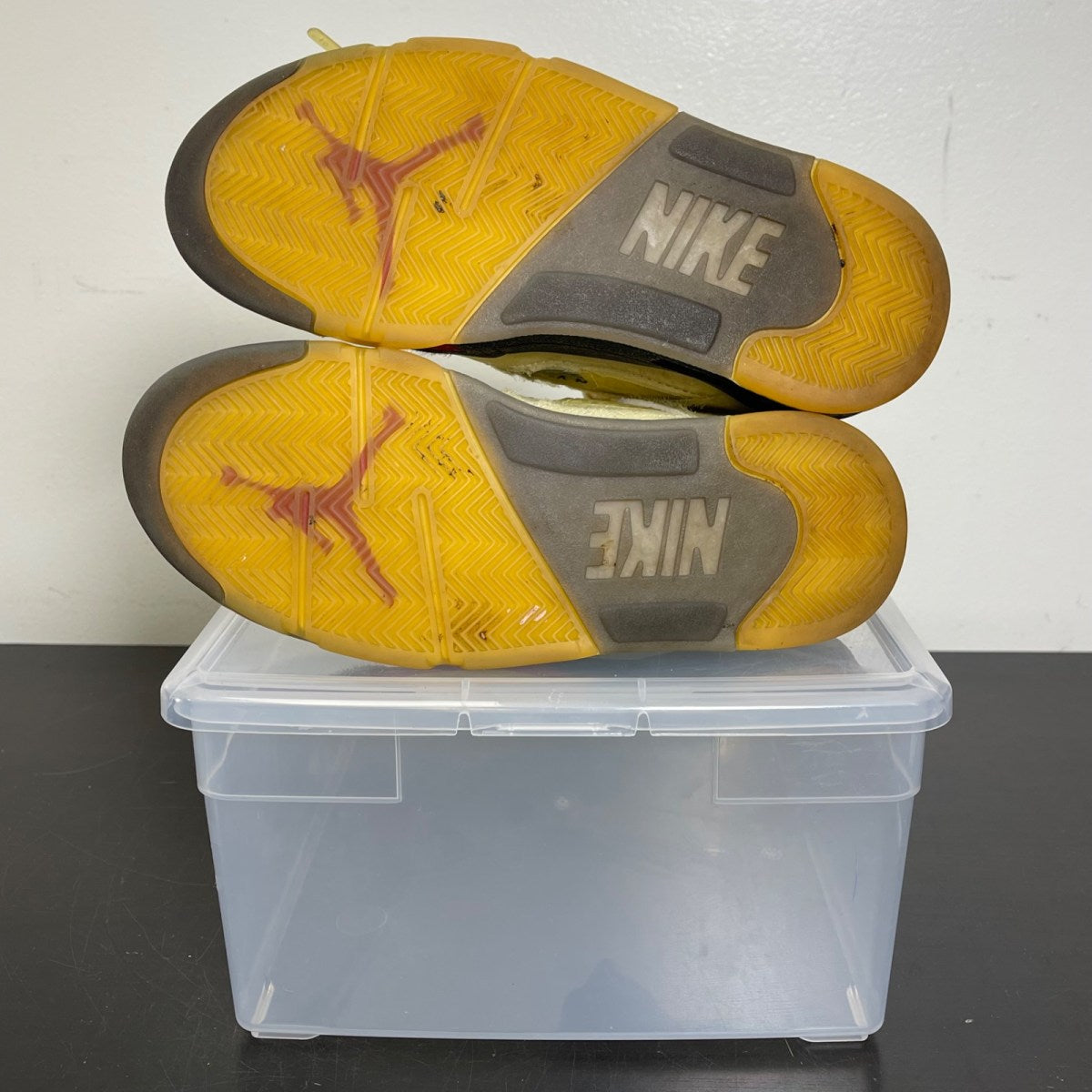 Jordan 5 Retro Off-White Sail 5.5 (Moderately Worn Pre-Owned)JordanSail/Fire Red-Muslin-Black - Image 5