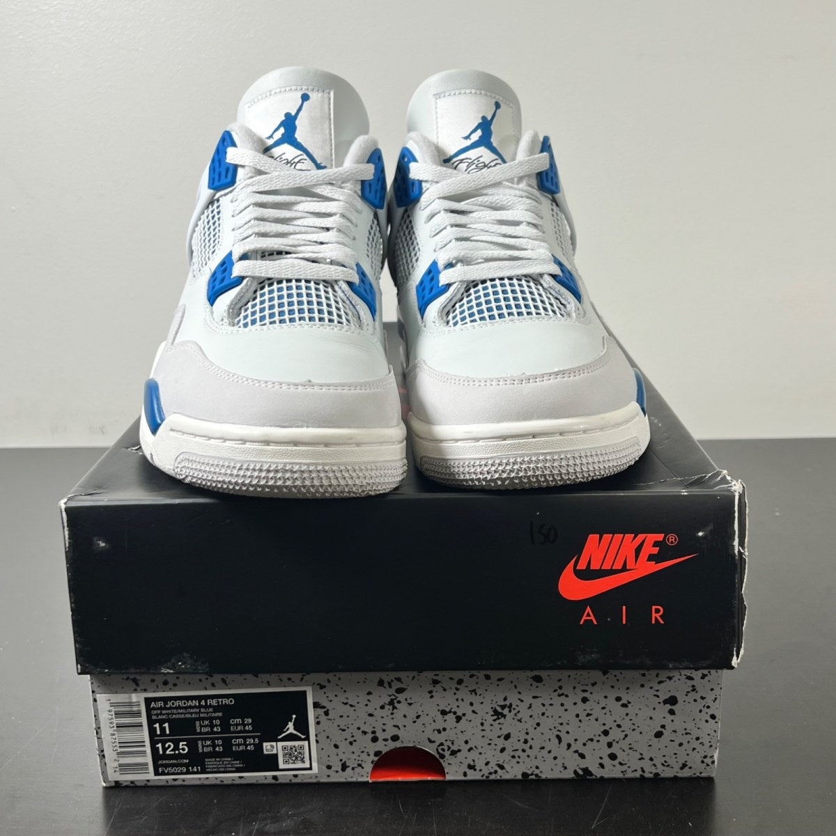 Jordan 4 Retro Military Blue (2024) 11 (Lightly Worn Pre-Owned)JordanOff-White/Military Blue/Neutral Grey - Image 2