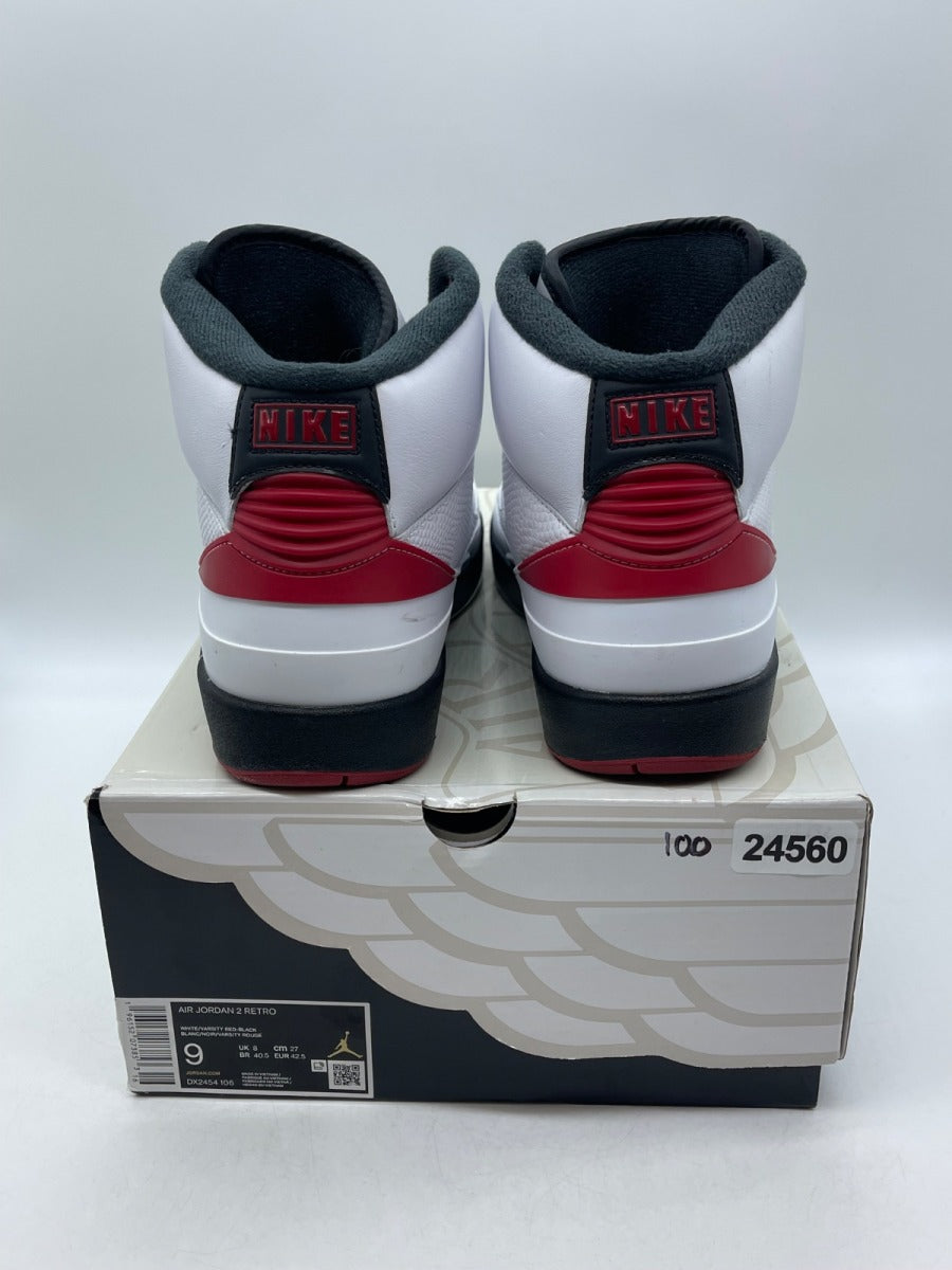Jordan 2 Retro OG Chicago (2022) 9 (Moderately Worn Pre-Owned)JordanWhite/Varsity Red/Black - Image 3