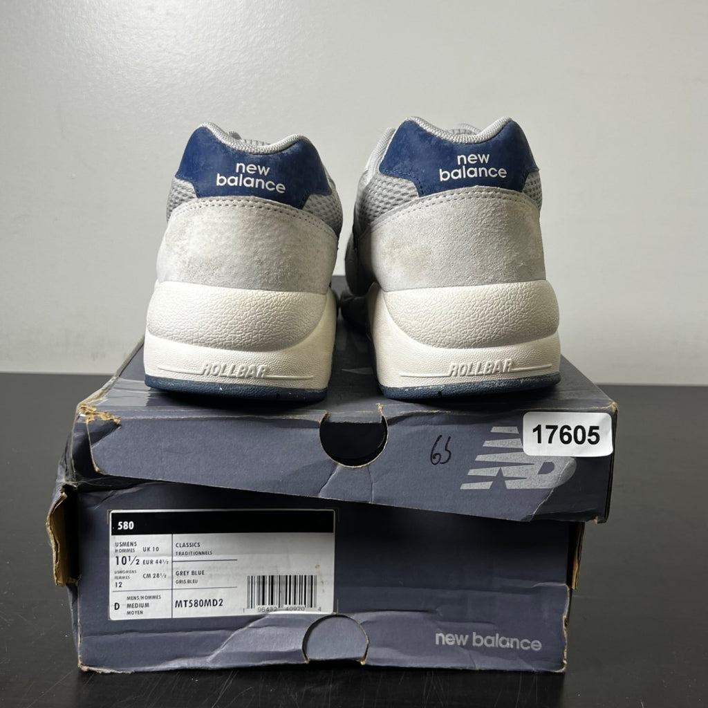 New Balance 580 Grey Day (2023) 10.5 (Lightly Worn Pre-Owned)New BalanceRaincloud/NB Navy/Silver Metallic - Image 4