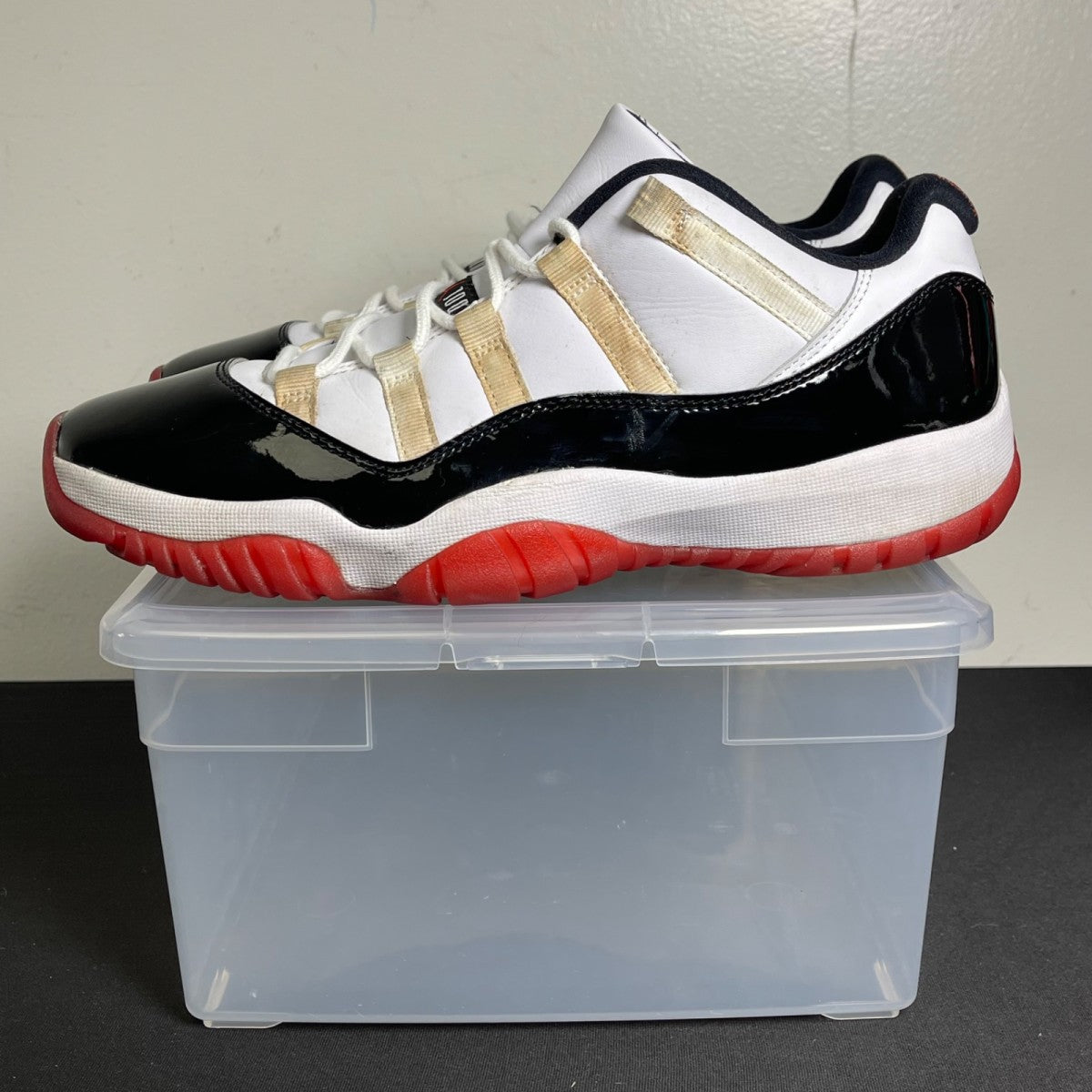 Jordan 11 Retro Low Concord Bred (Size 9.5) - Image 3