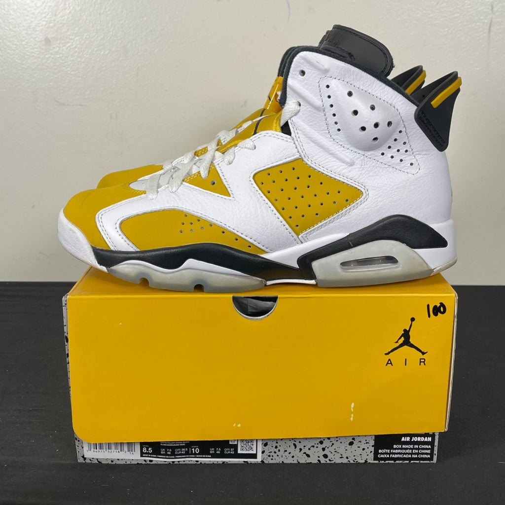 Jordan 6 Retro Yellow Ochre 8.5 (Moderately Worn Pre-Owned)JordanWhite/Yellow Ochre-Black - Image 3