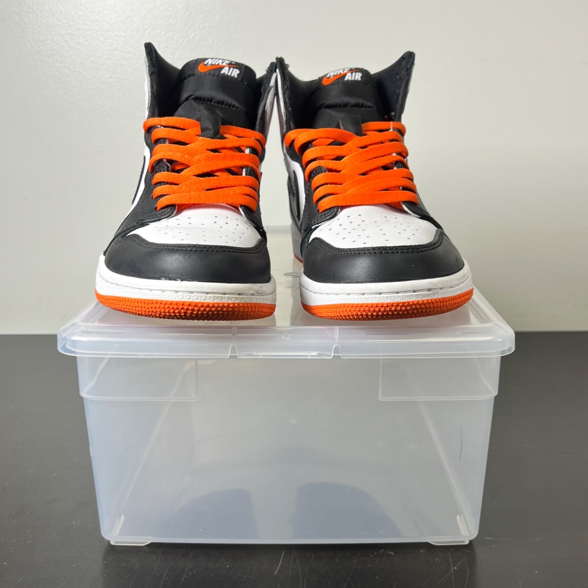 Jordan 1 Retro High Electro Orange 10 (Lightly Worn Pre-Owned)JordanWhite/Electro Orange-Black - Image 2