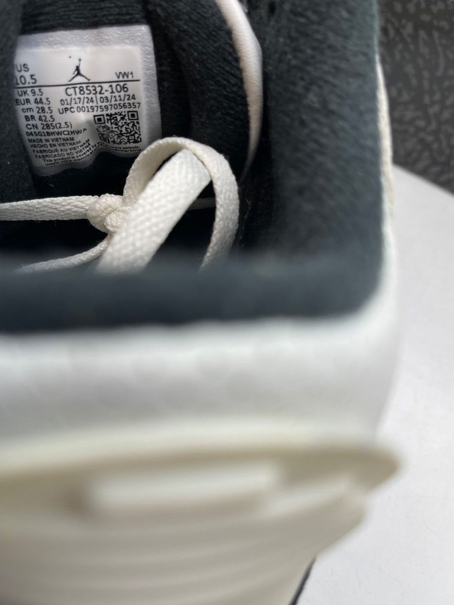 Jordan 3 Retro Cement Grey 10.5 (Moderately Worn Pre-Owned)JordanSummit White/Fire Red/Cement Grey/Black - Image 8