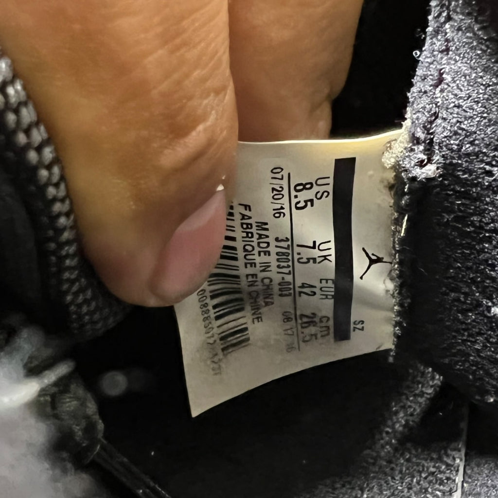 Jordan 11 Retro Space Jam (2016) 8.5 (Heavily Worn Pre-Owned)JordanBlack/Dark Concord-White - Image 4