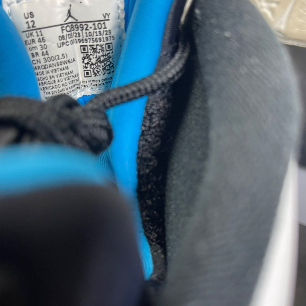 Jordan 9 Retro Powder Blue (2024) 12 (Moderately Worn Pre-Owned)JordanSummit White/Black/Dark Powder Blue - Image 6