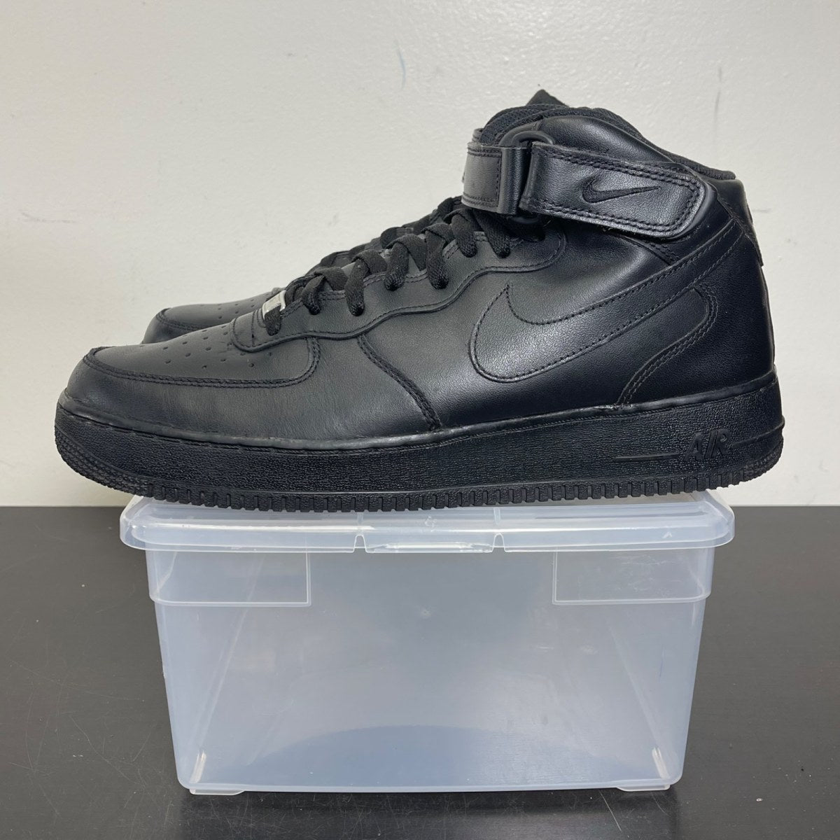 Nike Air Force 1 Mid Black (2016) 12 (Moderately Worn Pre-Owned)NikeBlack/Black - Image 3