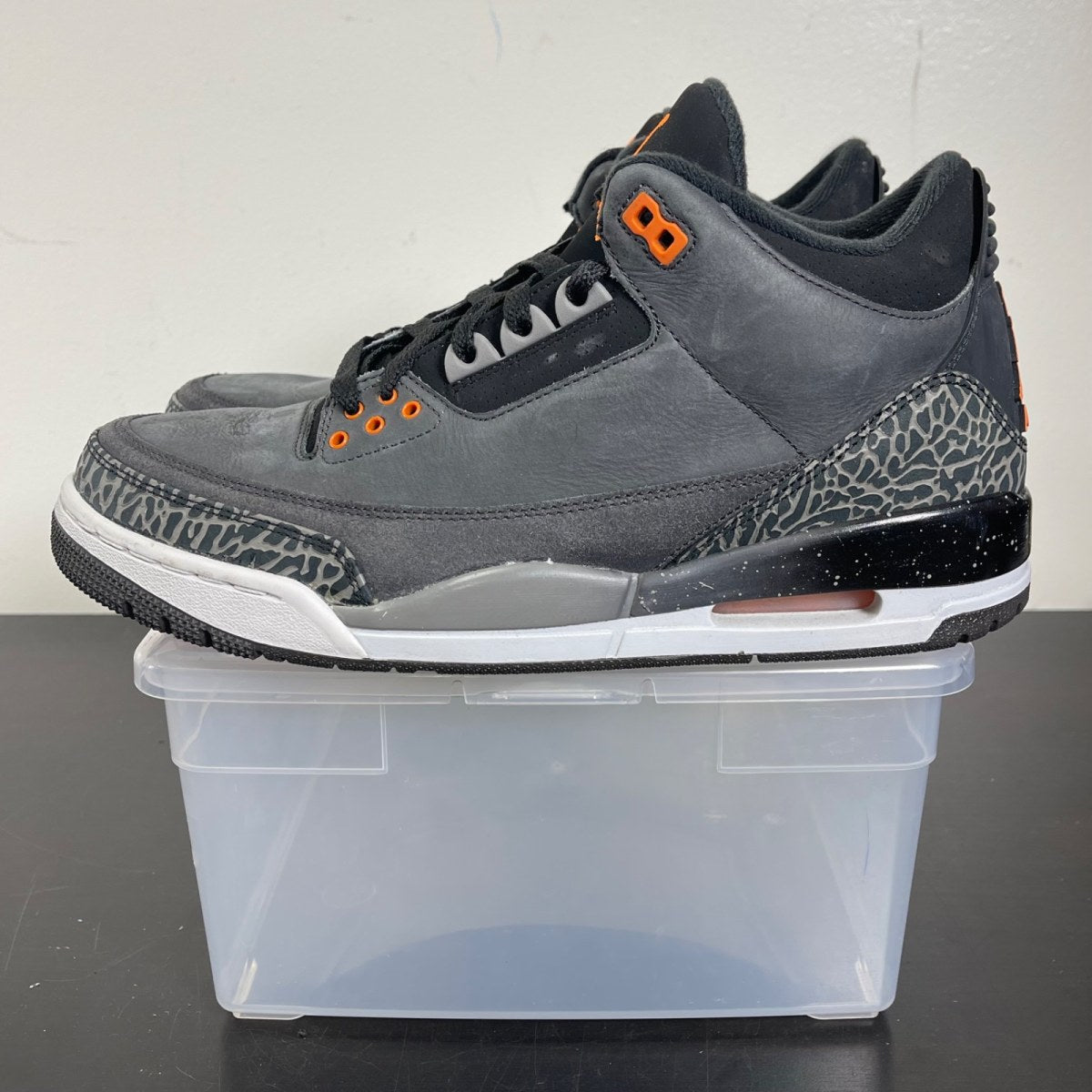 Jordan 3 Retro Fear Pack (2013) 10 (Moderately Worn Pre-Owned)JordanNight Stadium/Total Orange-Black - Image 3