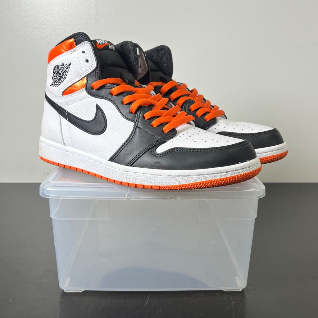Jordan 1 Retro High Electro Orange 10 (Lightly Worn Pre-Owned)JordanWhite/Electro Orange-Black - Image 1
