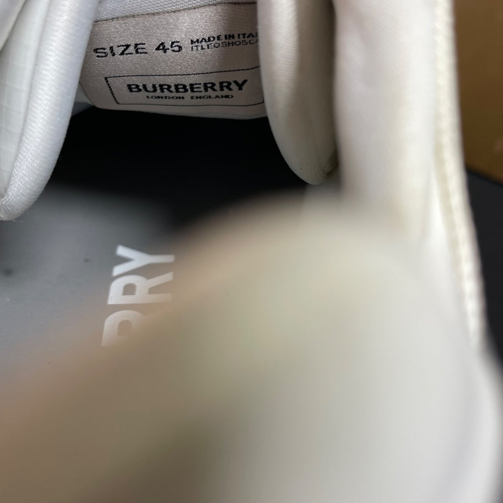 Burberry Arthur White Suede 45 (Moderately Worn Pre-Owned)BurberryWhite Suede - Image 6