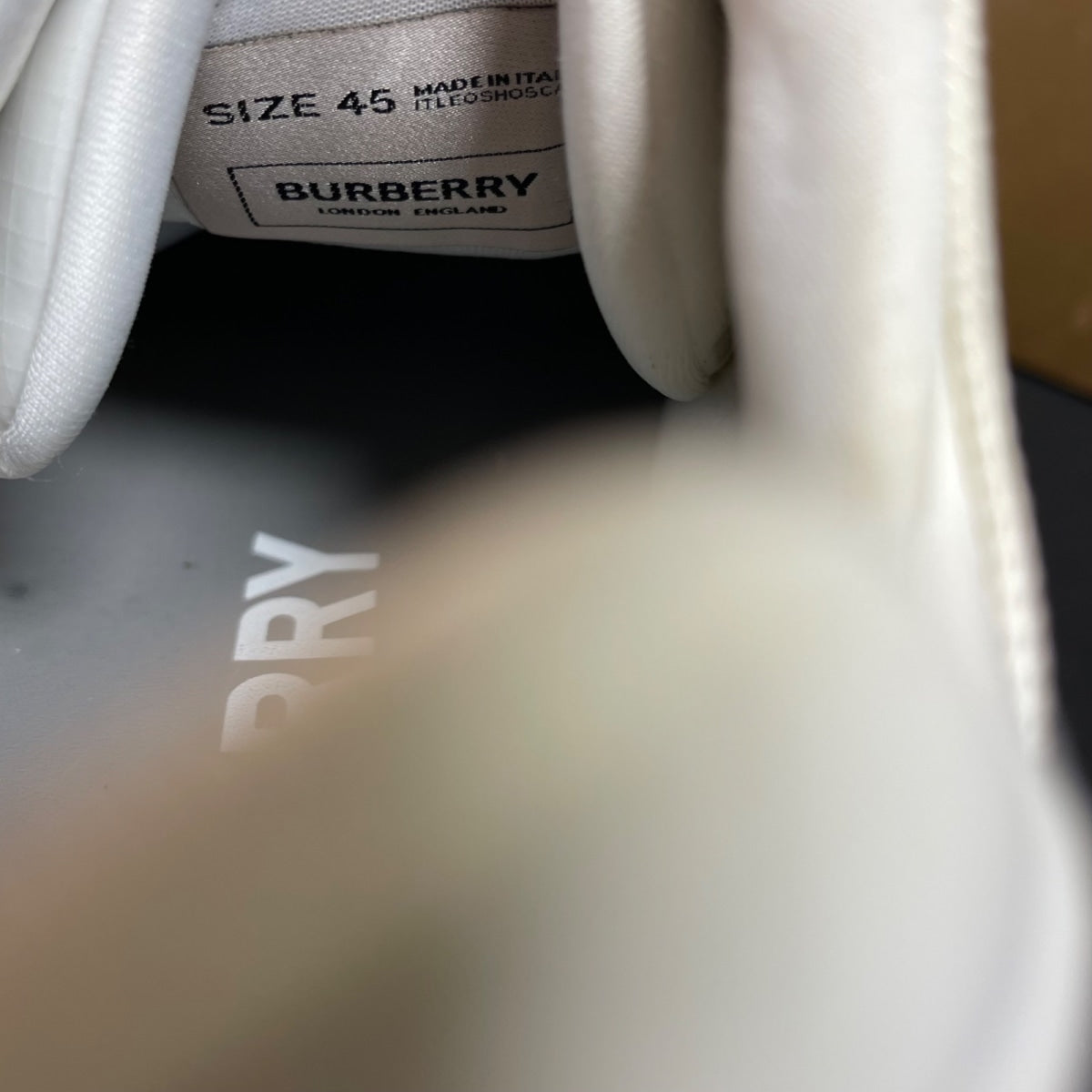 Burberry Arthur White Suede 45 (Moderately Worn Pre-Owned)BurberryWhite Suede - Image 6