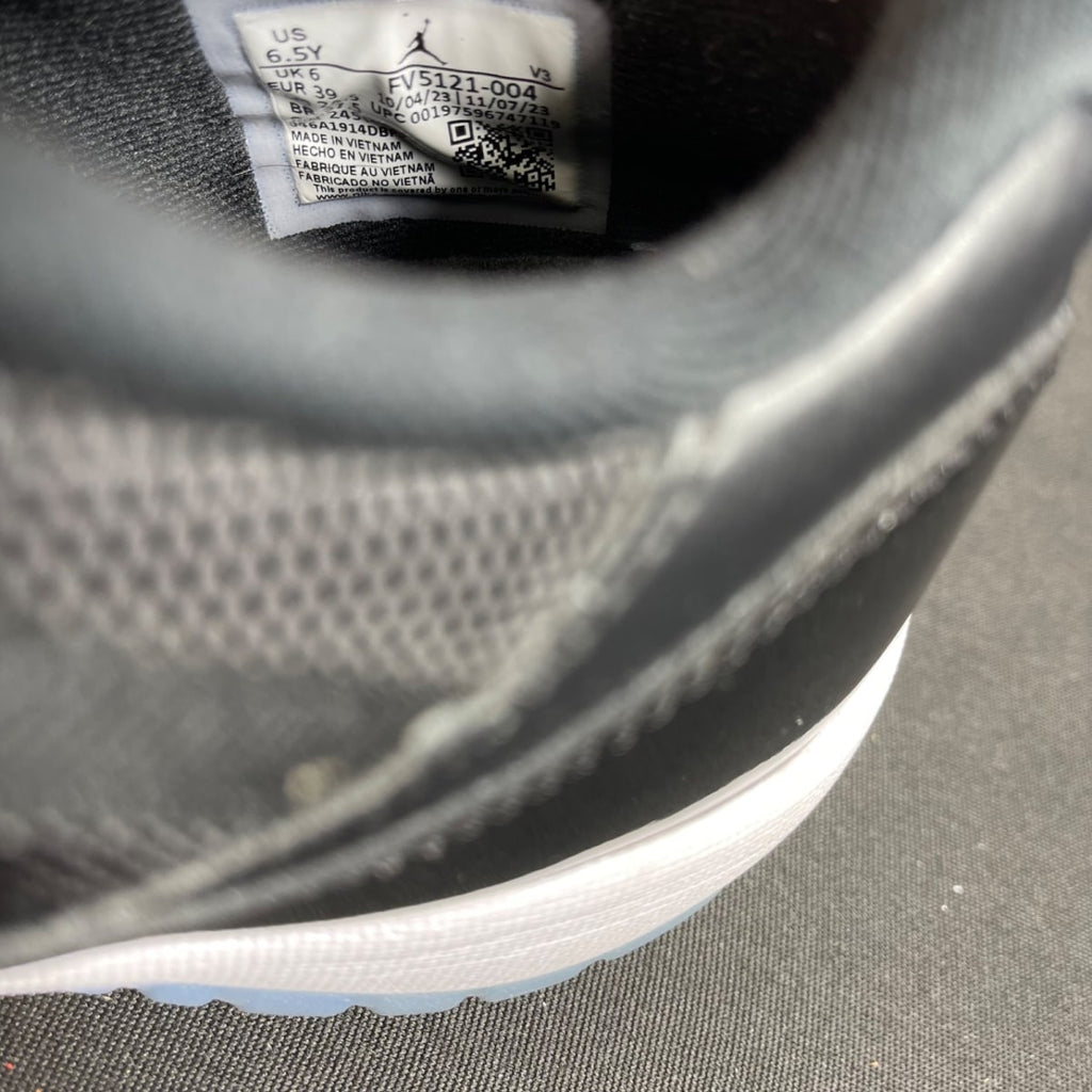 Jordan 11 Retro Low Space Jam (GS) (Size 6.5Y) - Image 6