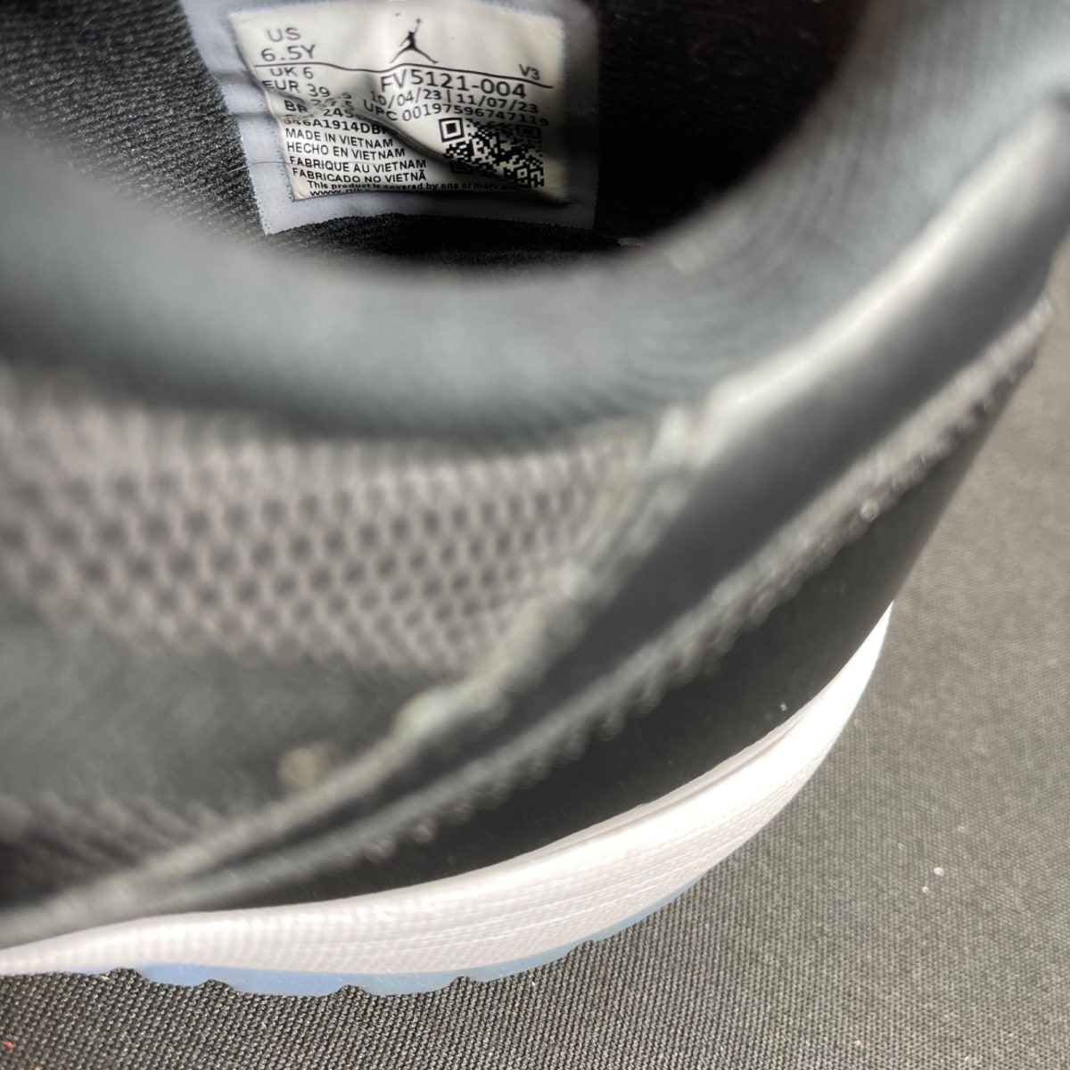 Jordan 11 Retro Low Space Jam (GS) (Size 6.5Y) - Image 6