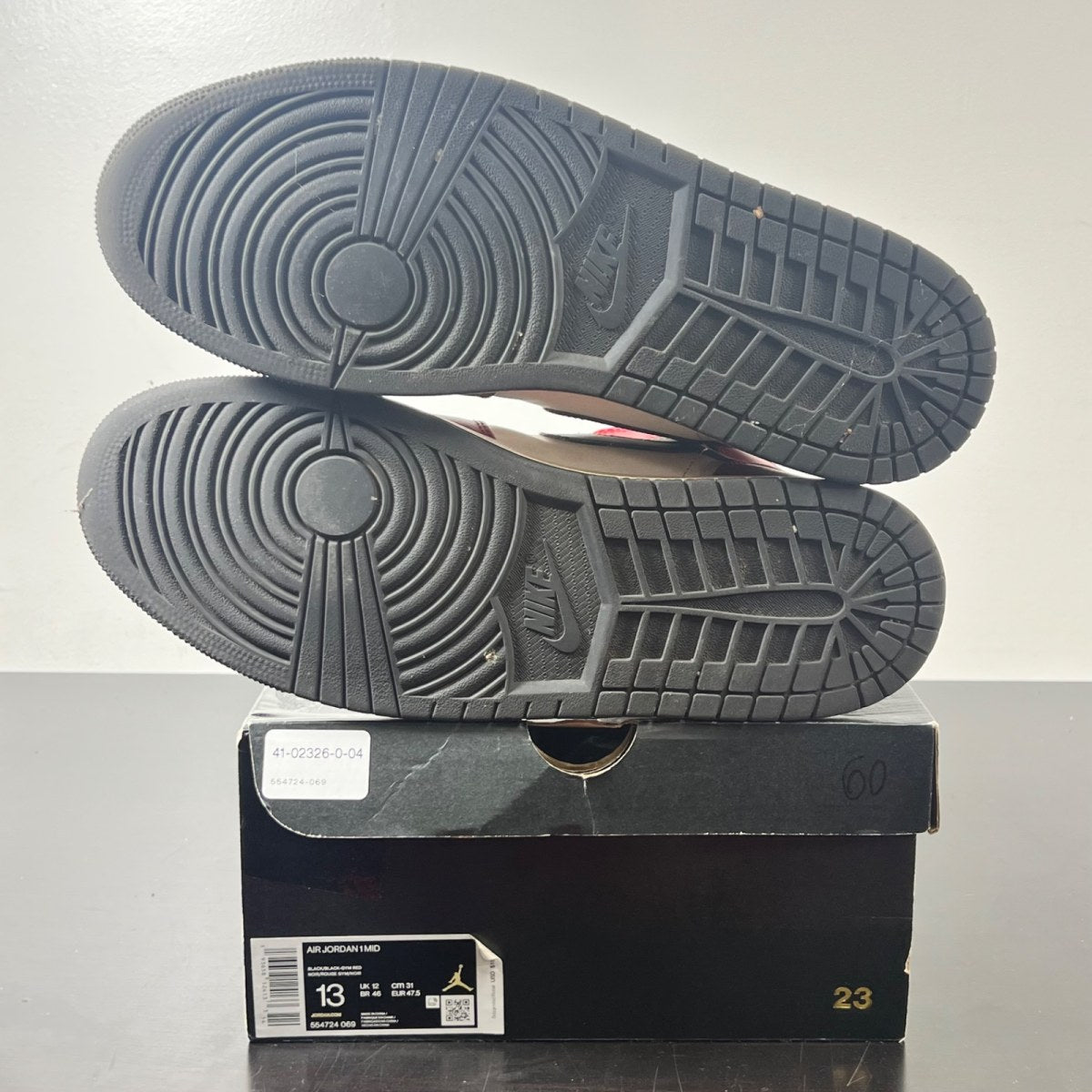 Jordan 1 Mid Chicago Toe 13 (Moderately Worn Pre-Owned)JordanBlack/Gym Red-White - Image 5