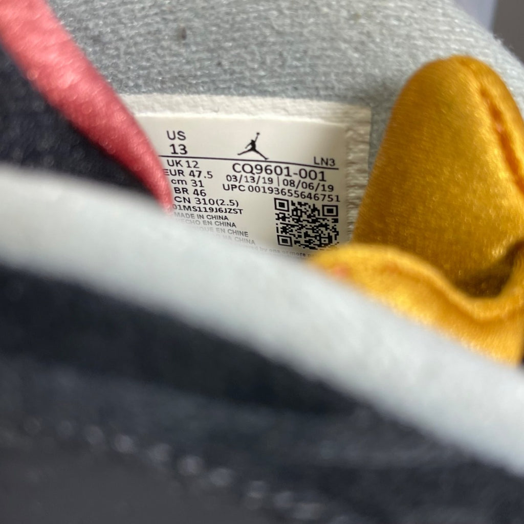 Jordan 8 Retro N7 (2019) 13 (Moderately Worn Pre-Owned)JordanThunder Grey/Light Graphite-Gold Suede-Black - Image 6