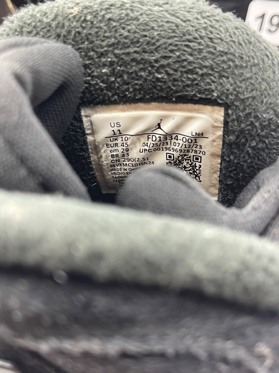 Jordan 8 Retro Winterized Gunsmoke 11 (Moderately Worn Pre-Owned) - Image 8