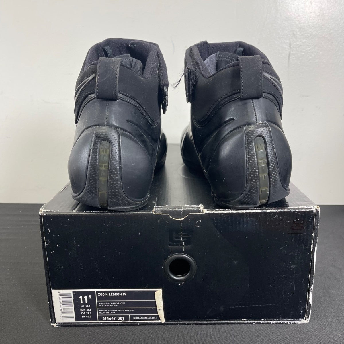Nike LeBron 4 East Coast Blackout (2006) 11.5 (Moderately Worn Pre-Owned)NikeBlack/Black-Anthracite - Image 4