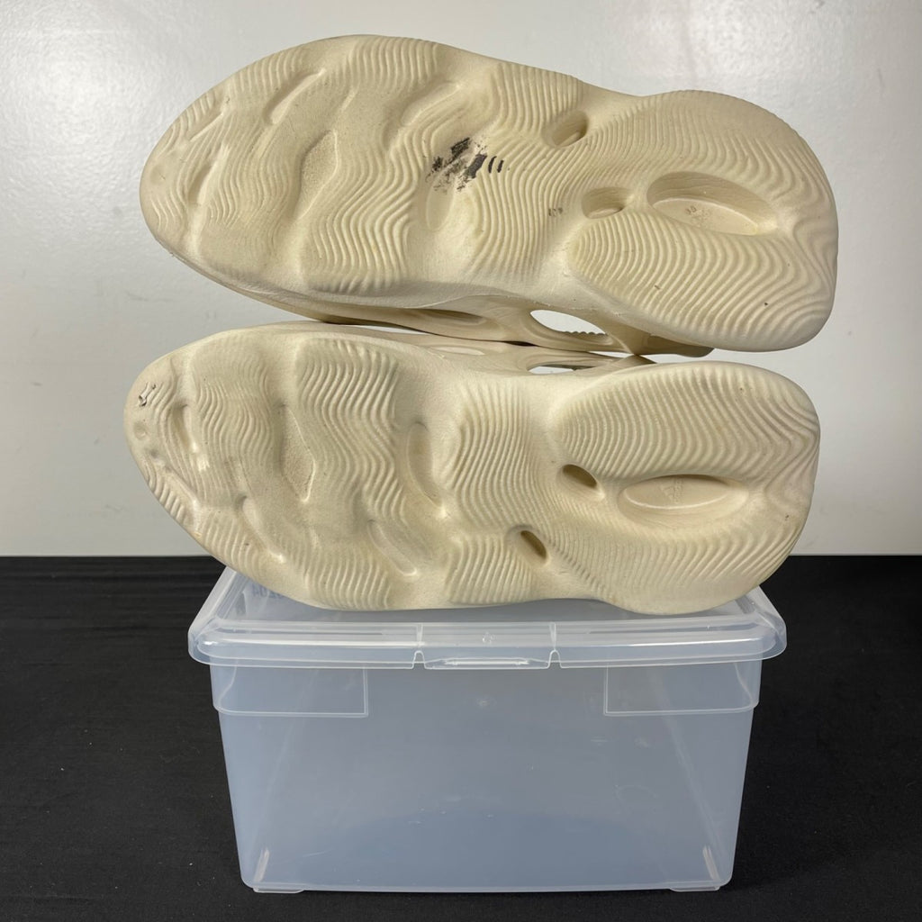 adidas Yeezy Foam RNNR Sand 9 (Moderately Worn Pre-Owned)adidasSand/Sand/Sand - Image 5