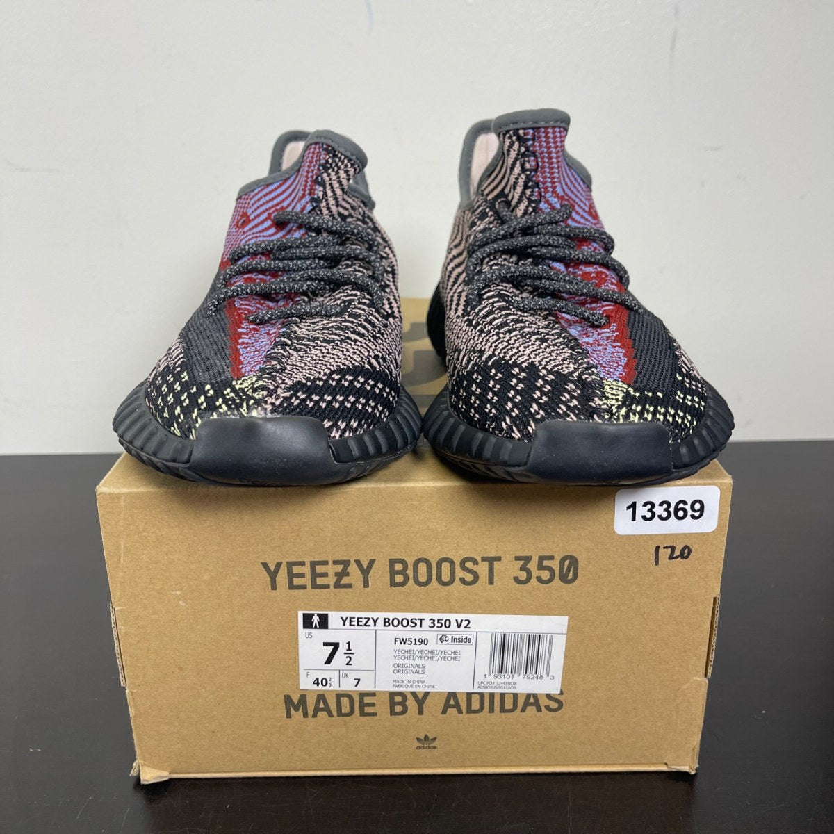 adidas Yeezy Boost 350 V2 Yecheil (Non-Reflective) 7.5 (Moderately Worn Pre-Owned)adidasYecheil/Yecheil/Yecheil - Image 2