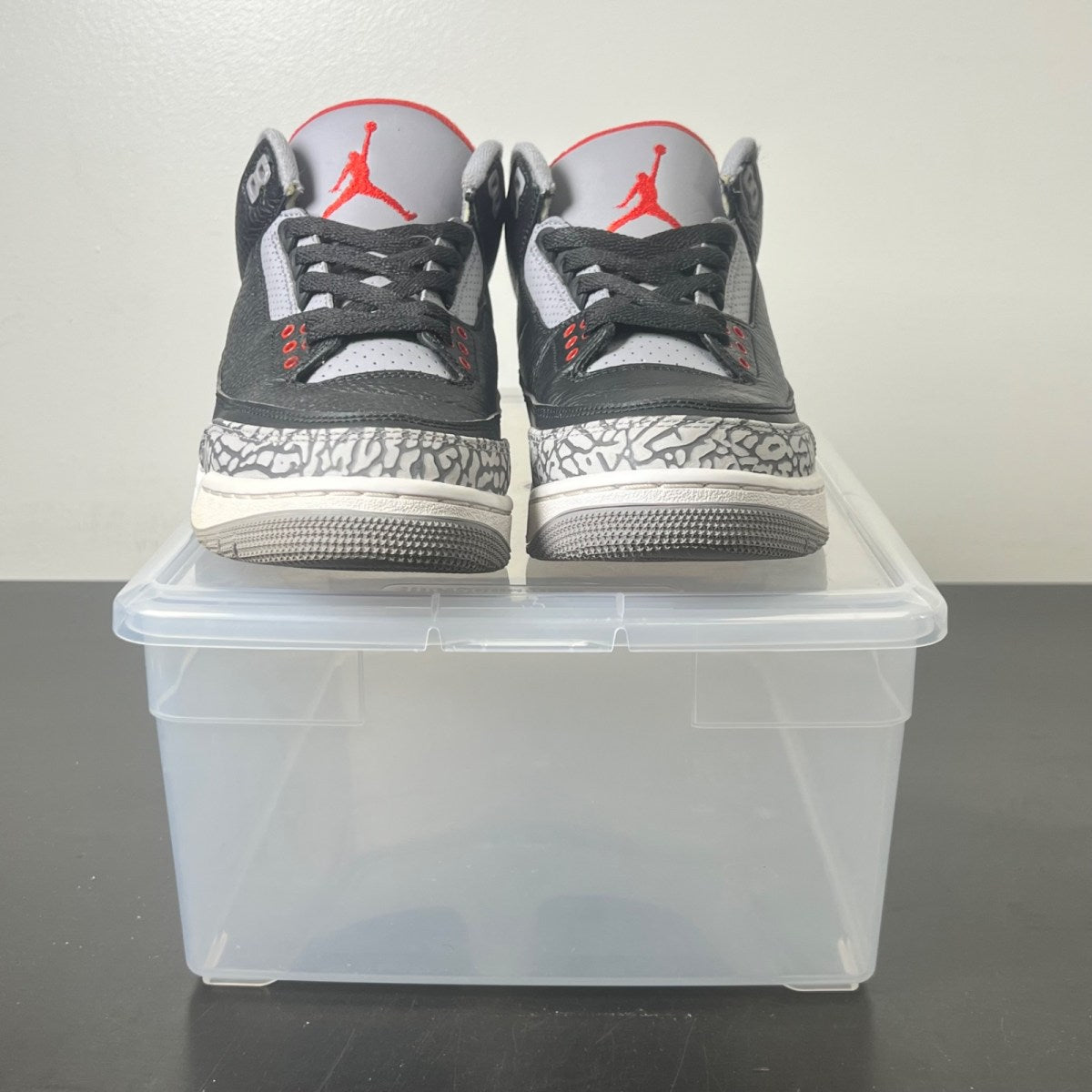 Jordan 3 Retro Black Cement (2018) 7 (Moderately Worn Pre-Owned)JordanBlack/Fire Red-Cement Grey-White - Image 2