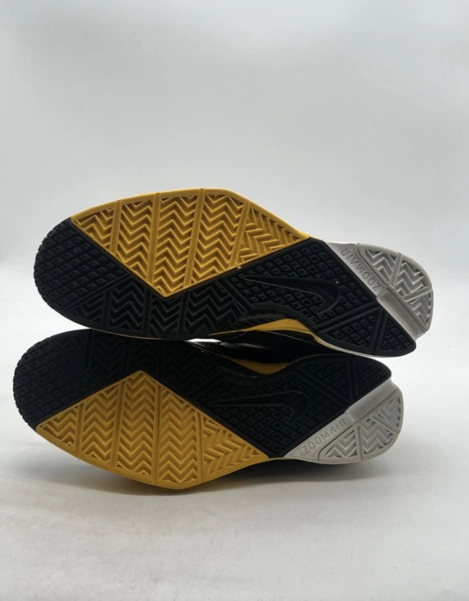 Nike Kobe 1 Black Maize 13 (Heavily Worn Pre-Owned)NikeBlack/White-Varsity Maize - Image 7