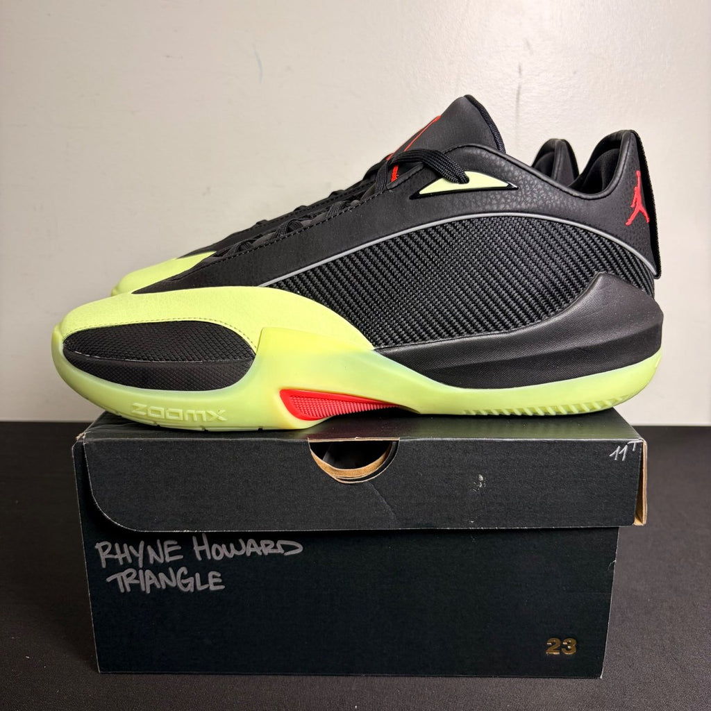 Jordan Triangle Black Barely Volt (Size 11.5) - aux
