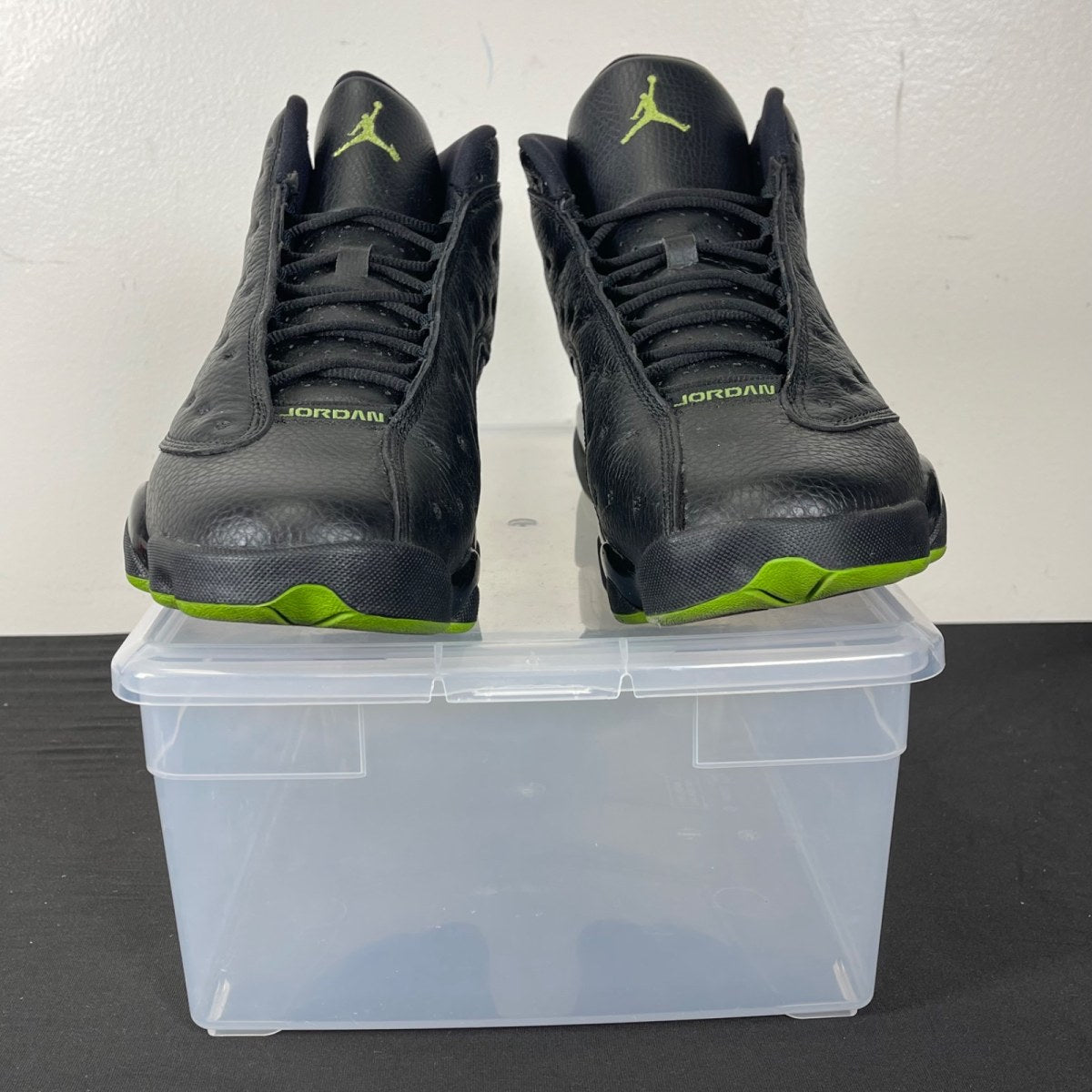 Jordan 13 Retro Altitude (2017) 10.5 (Moderately Worn Pre-Owned)JordanBlack/Altitude Green - Image 2
