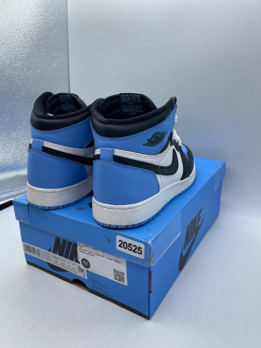 Jordan 1 Retro High OG UNC Toe (GS) 6Y (Moderately Worn Pre-Owned) - Image 5