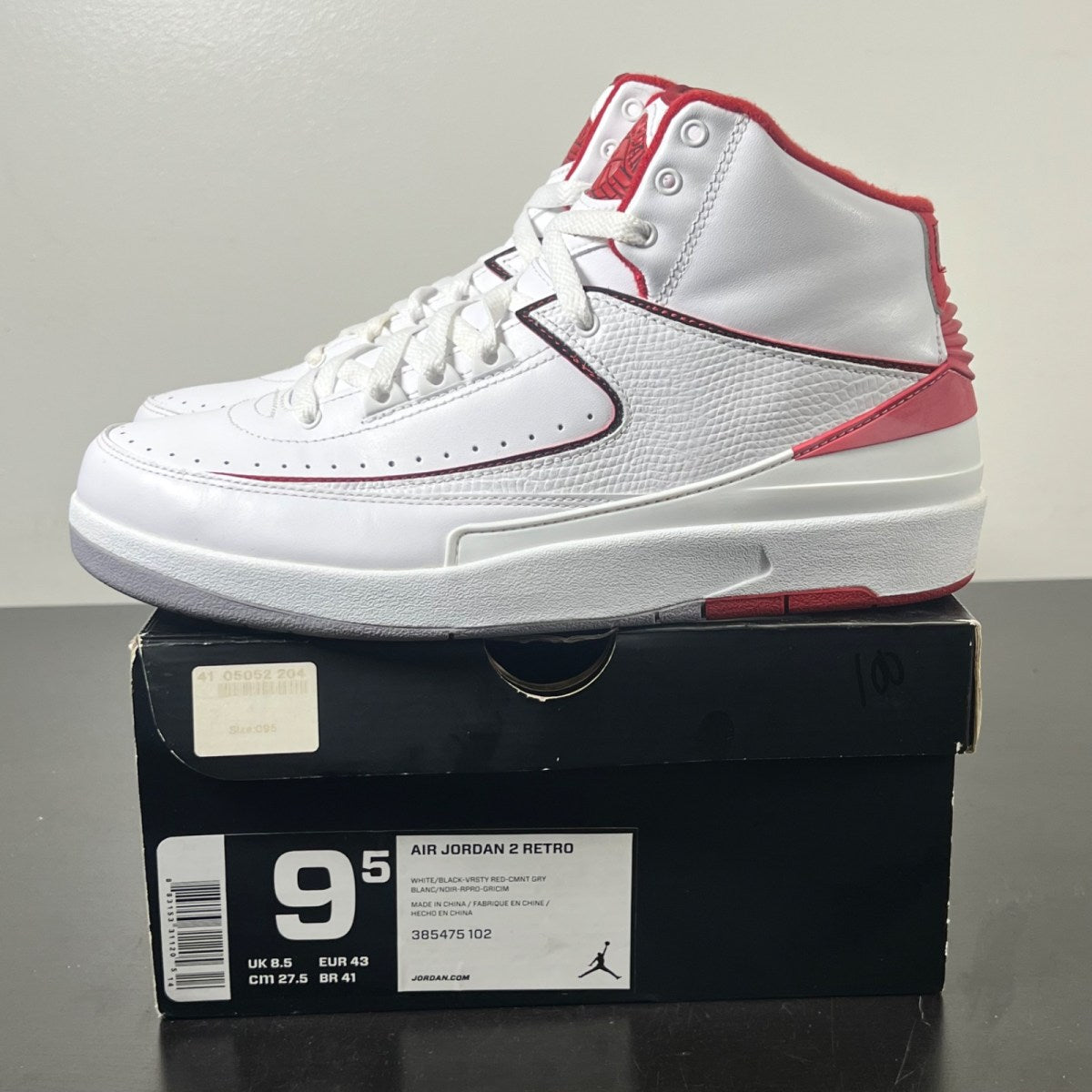 Jordan 2 Retro White Red (2014) 9.5 (Lightly Worn Pre-Owned)JordanWhite/Black-Varsity Red-Cement Grey - Image 3