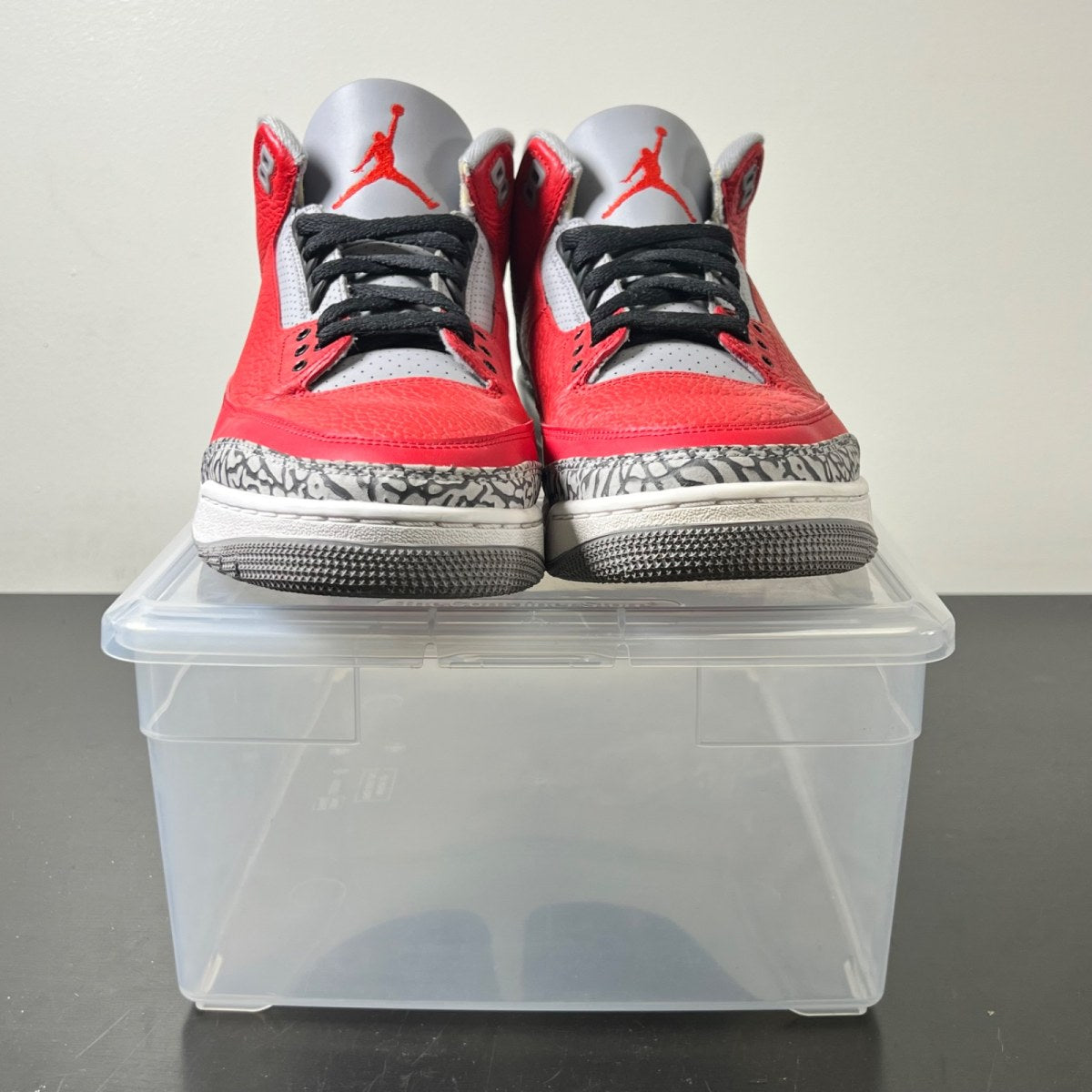 Jordan 3 Retro SE Unite 11 (Moderately Worn Pre-Owned)JordanFire Red/Fire Red-Cement Grey-Black - Image 2