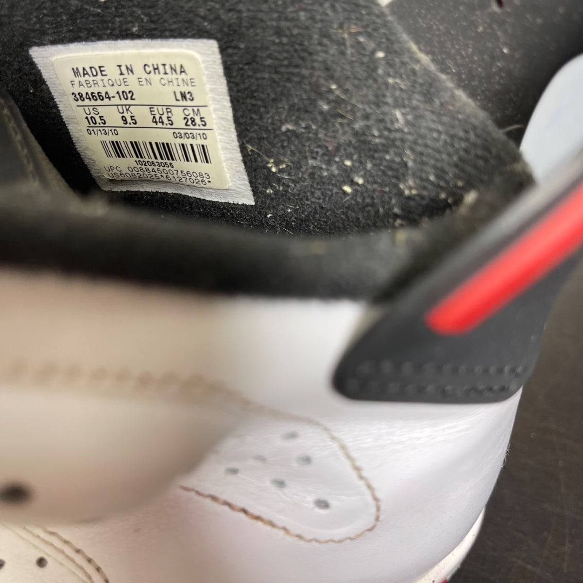 Jordan 6 Retro Bulls (2010) 10.5 (Moderately Worn Pre-Owned)JordanWhite/Varsity Red-Black - Image 7