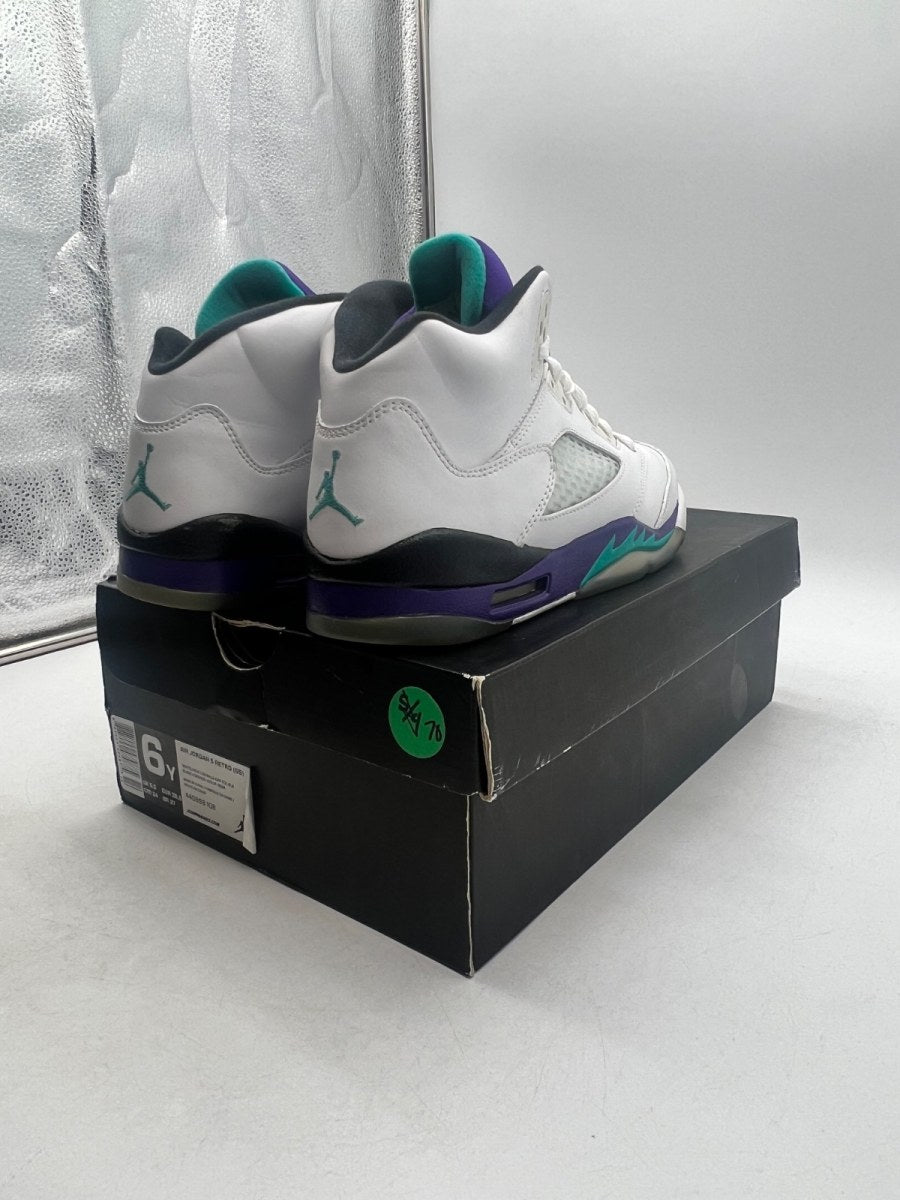 Jordan 5 Retro Grape (2013) (GS) 6Y (Moderately Worn Pre-Owned) - Image 5