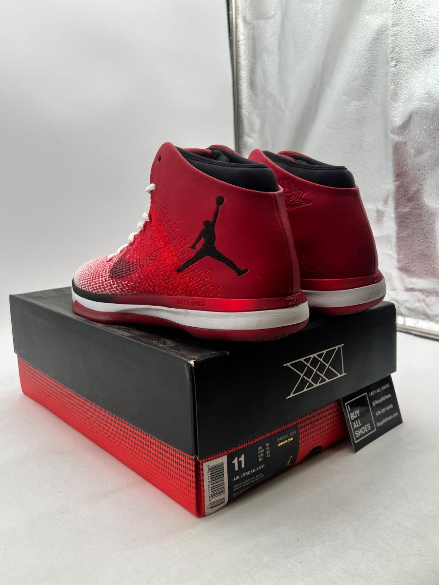 Jordan XXX1 Chicago 11 (Moderately Worn Pre-Owned) - Image 6