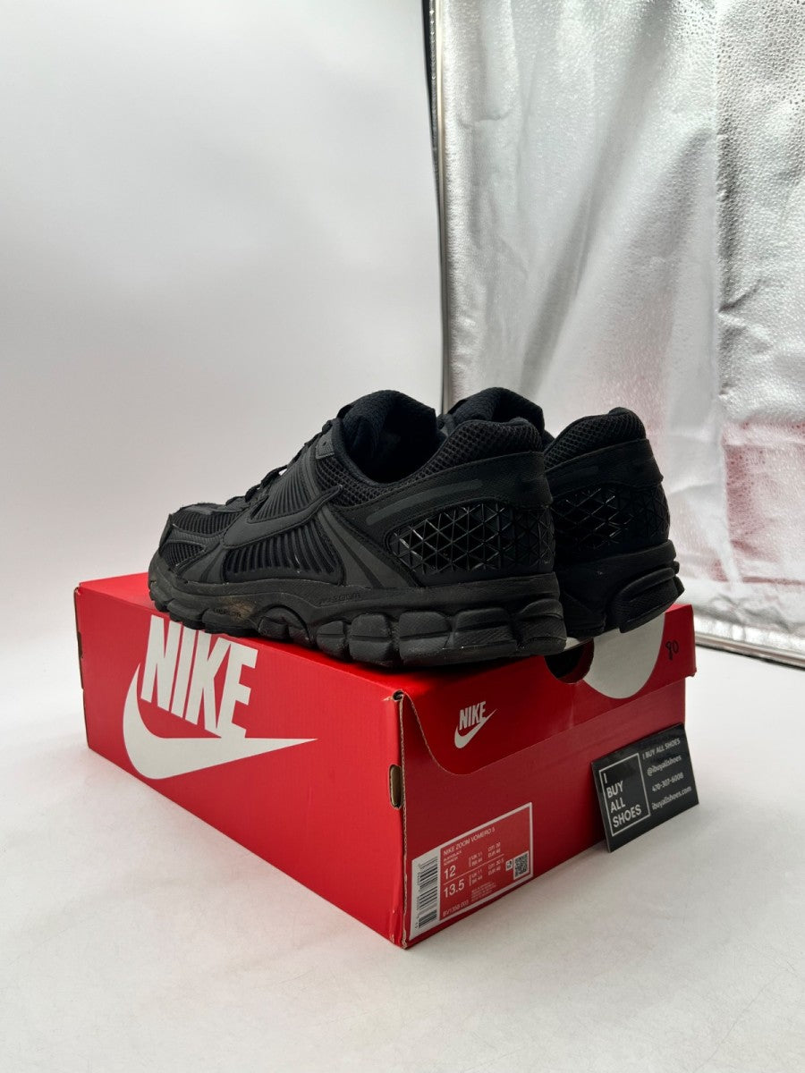 Nike Zoom Vomero 5 Triple Black 12 (Lightly Worn Pre-Owned) - Image 4