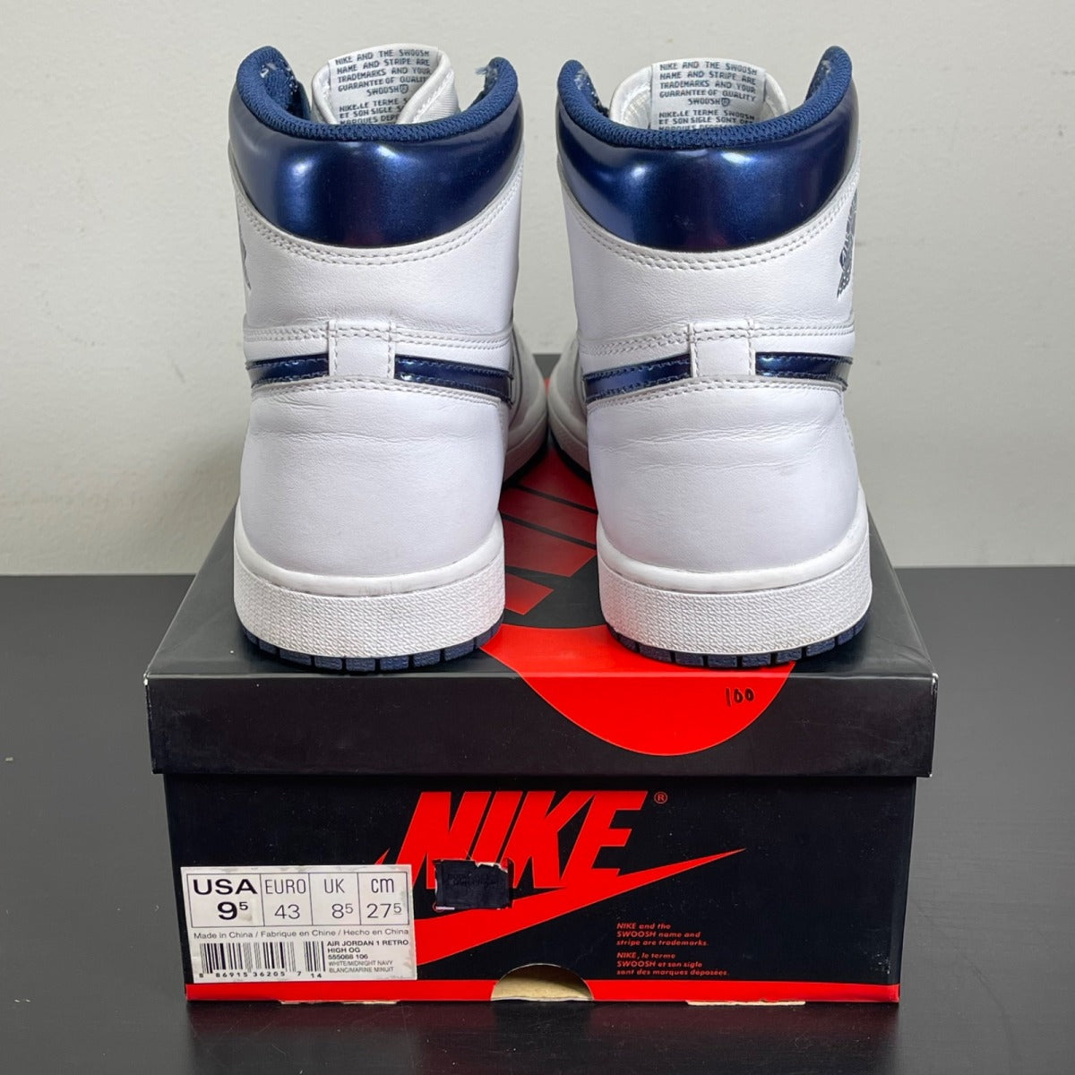 Jordan 1 Retro Metallic Navy (2016) 9.5 (Moderately Worn Pre-Owned)JordanWhite/Metallic Navy - Image 4
