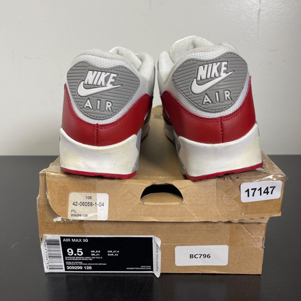 Nike Air Max 90 9.5 (Moderately Worn Pre-Owned)Nike - Image 4
