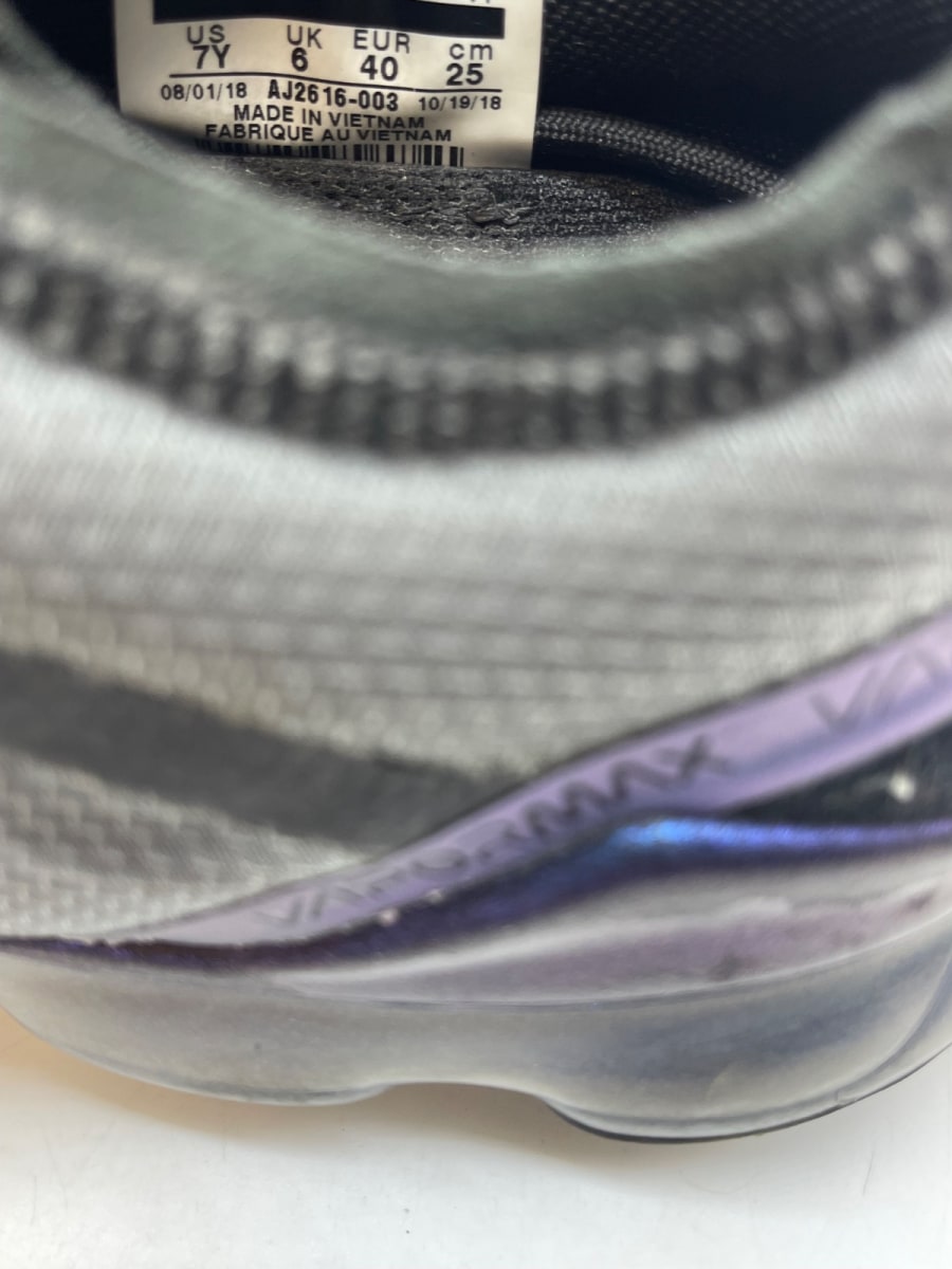 Nike Air VaporMax 2019 Throwback Future (GS) 7Y (Moderately Worn Pre-Owned)NikeBlack/Anthracite-Laser Fuchsia - Image 8