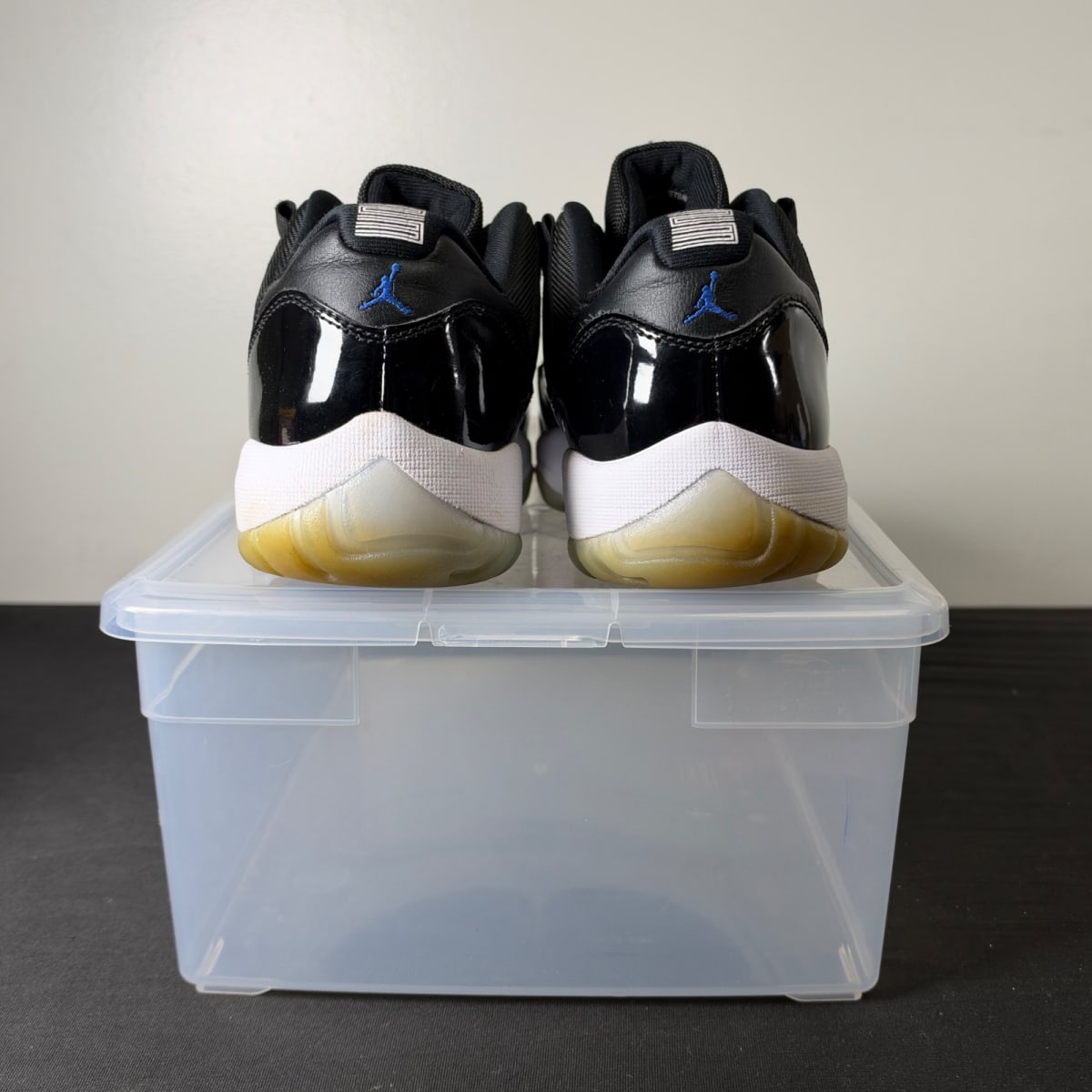 Jordan 11 Retro Low Space Jam (Size 9.5) - aux