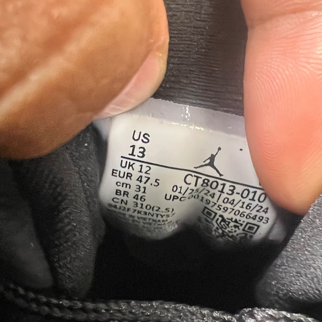 Jordan 12 Retro Barons 13 (New Pre-Owned)JordanBlack/Wolf Grey-White - Image 7