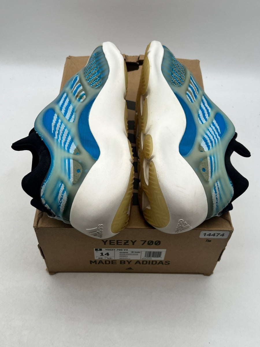 adidas Yeezy 700 V3 Arzareth 14 (Moderately Worn Pre-Owned)adidasAzareth/Azareth/Azareth - Image 7