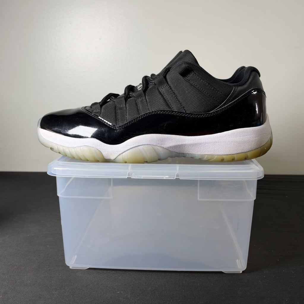 Jordan 11 Retro Low Space Jam (Size 9.5) - aux