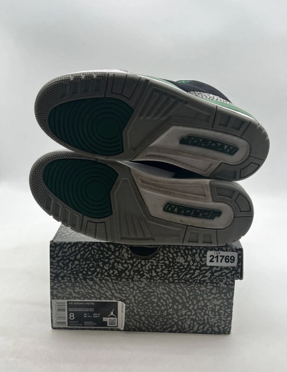 Jordan 3 Retro Pine Green 8 (Lightly Worn Pre-Owned)JordanBlack/Silver/White/Pine Green - Image 8