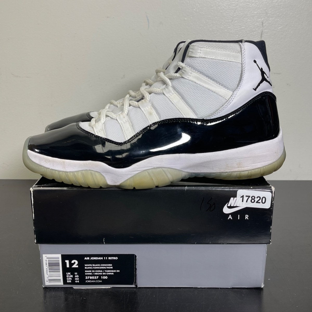 Jordan 11 Retro Concord (2018) 12 (Moderately Worn Pre-Owned)JordanWhite/Black-Concord - Image 3
