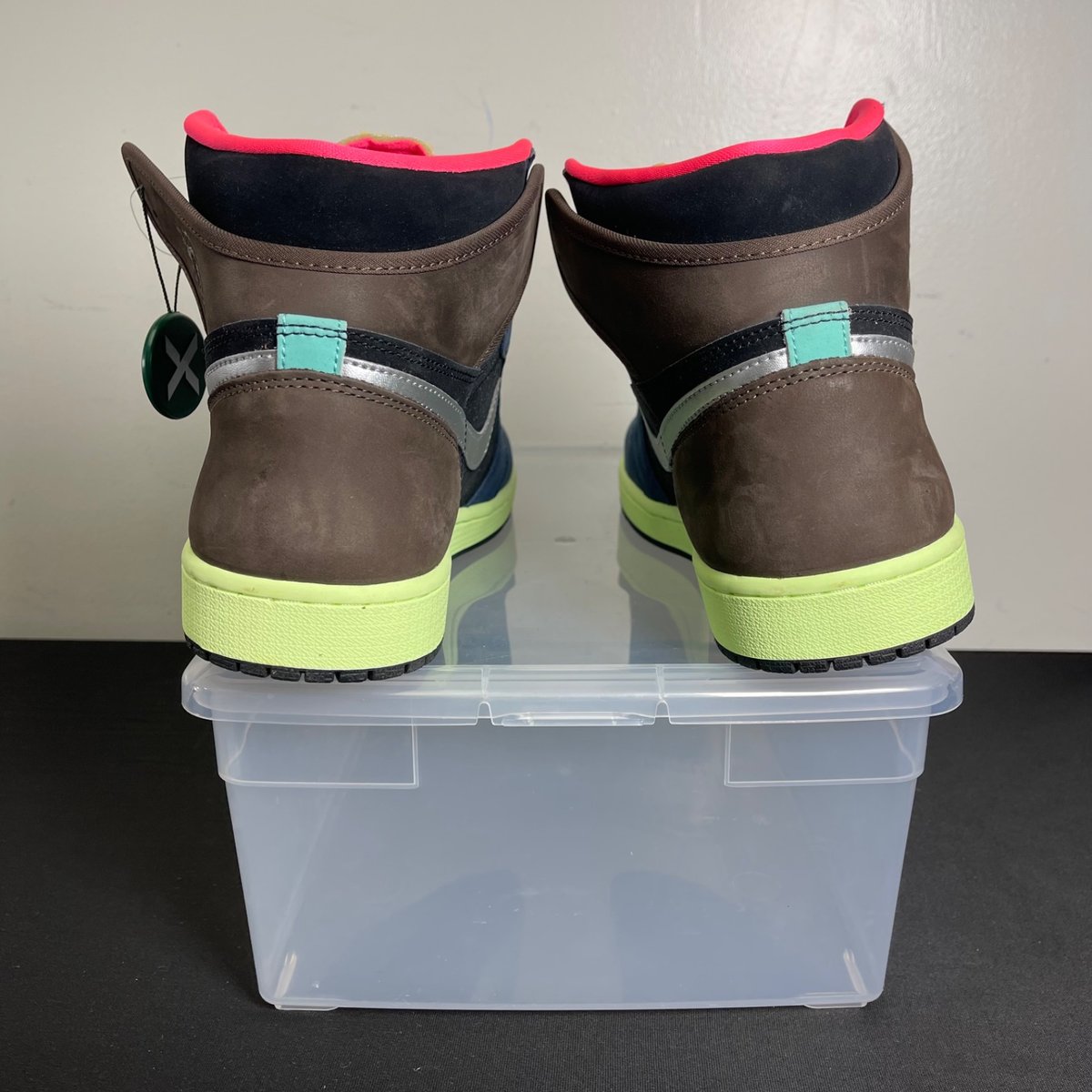 Jordan 1 Retro High Tokyo Bio Hack (Size 12) - aux