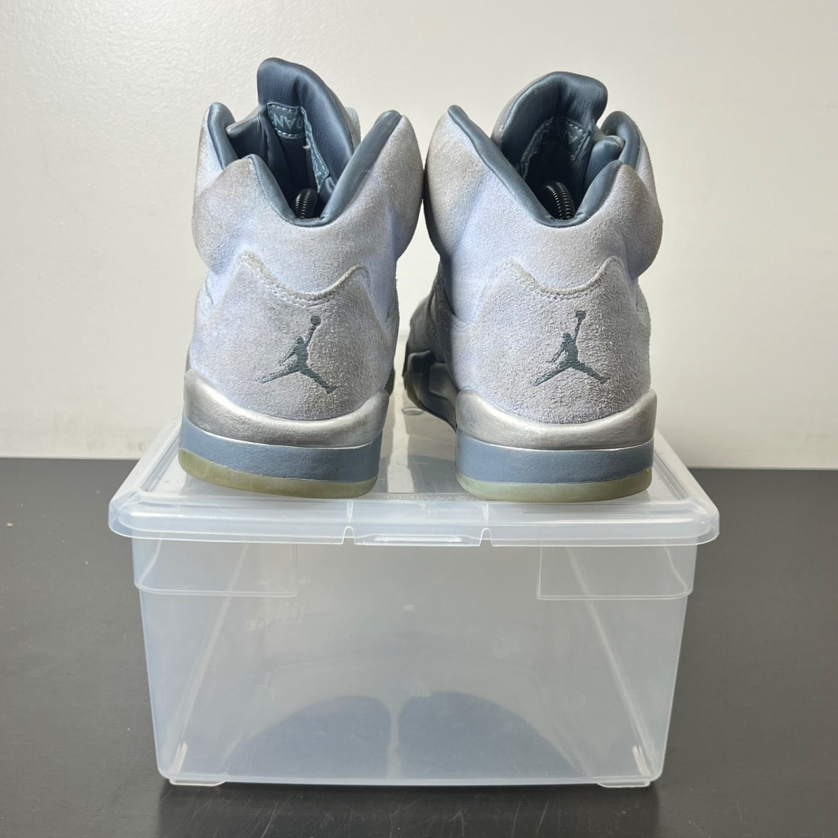 Jordan 5 Retro Bluebird (Women's) 11.5W (Heavily Worn Pre-Owned)JordanPhoto Blue/Football Grey-Metallic Silver-White - Image 6