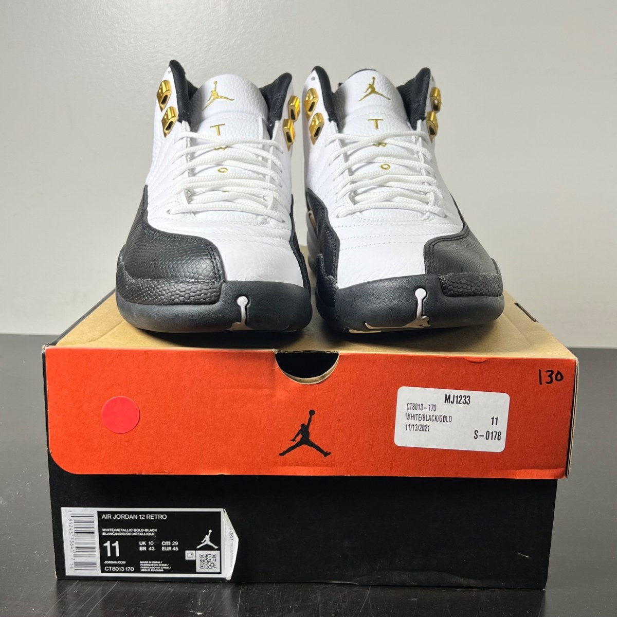 Jordan 12 Retro Royalty Taxi 11 (Lightly Worn Pre-Owned)JordanWhite/Black-Metallic Gold - Image 2