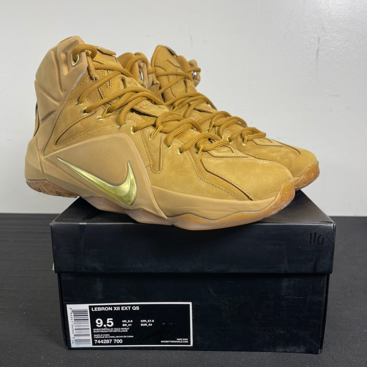 Nike LeBron 12 EXT Wheat 9.5 (Moderately Worn Pre-Owned)NikeWheat/Metallic Gold - Image 1