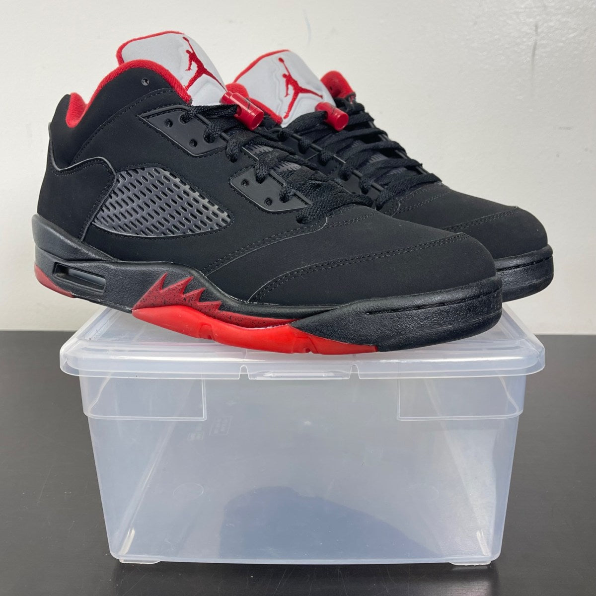 Jordan 5 Retro Low Alternate 90 10.5 (Moderately Worn Pre-Owned)JordanBlack/Gym Red-Metallic Hematite - Image 1